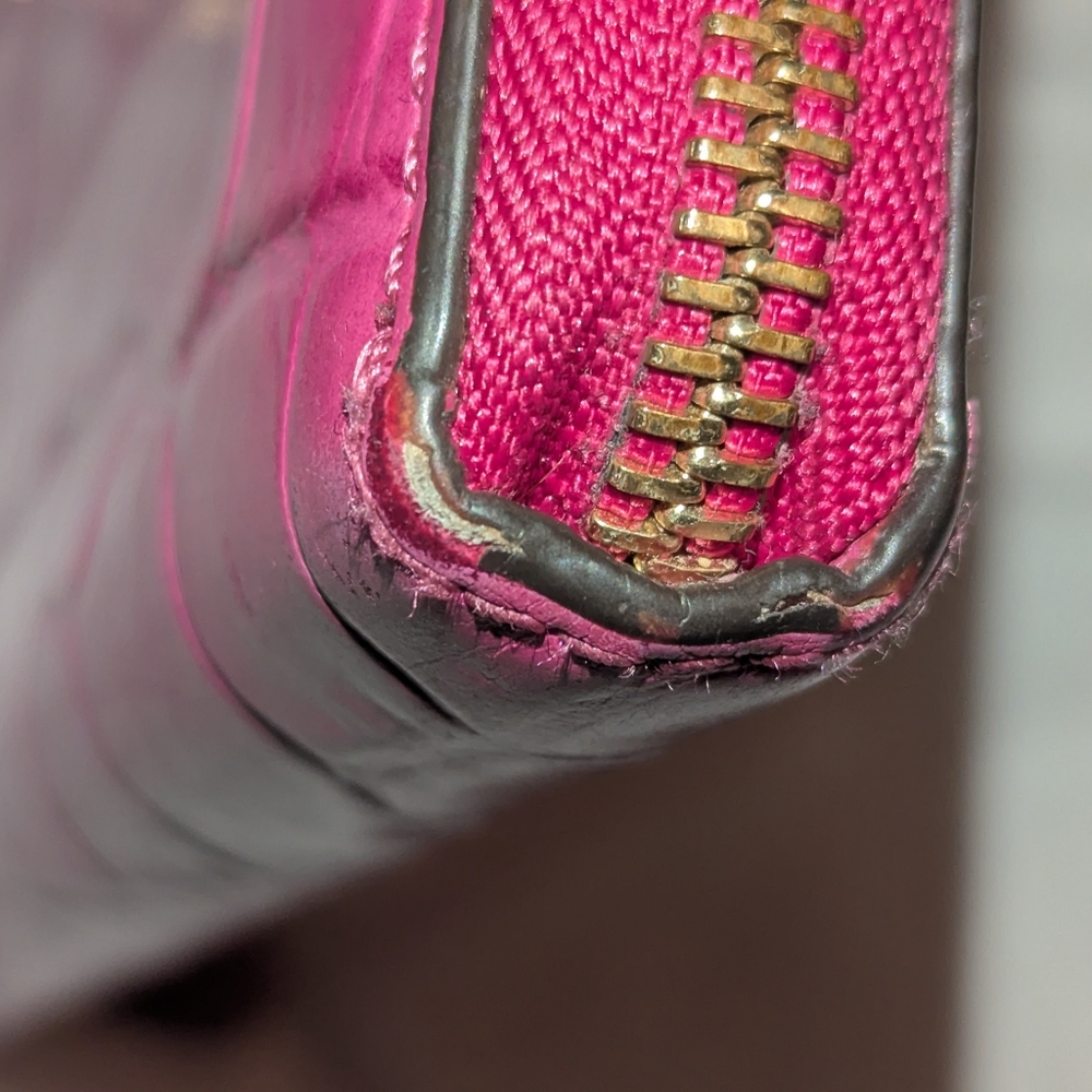 Michael Kors Pink Croc-Embossed Zip Wallet - Picture 14 of 16
